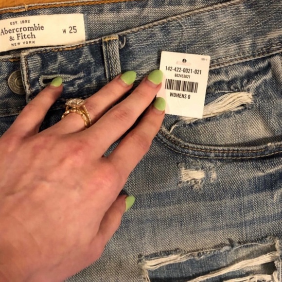 NWT Abercrombie Denim Skirt - Picture 2 of 2